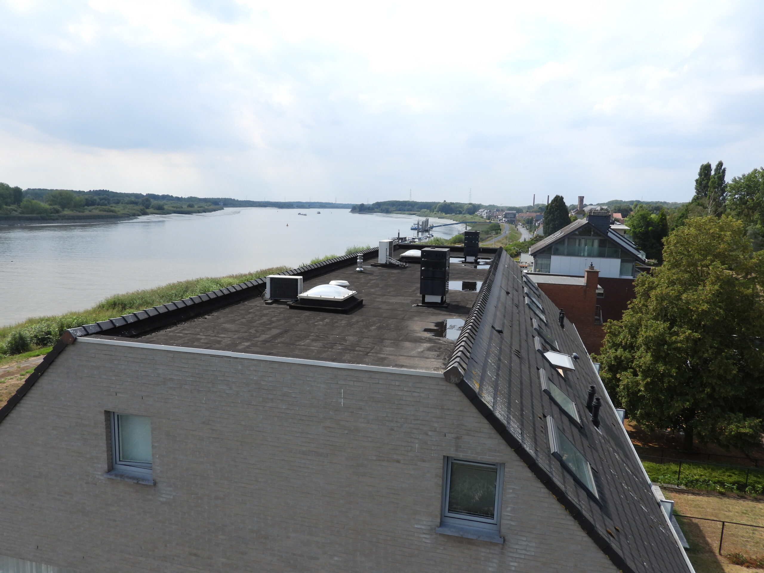 Overzichtsfoto van een dak, gemaakt tijdens een RoofWise-dakinspectie